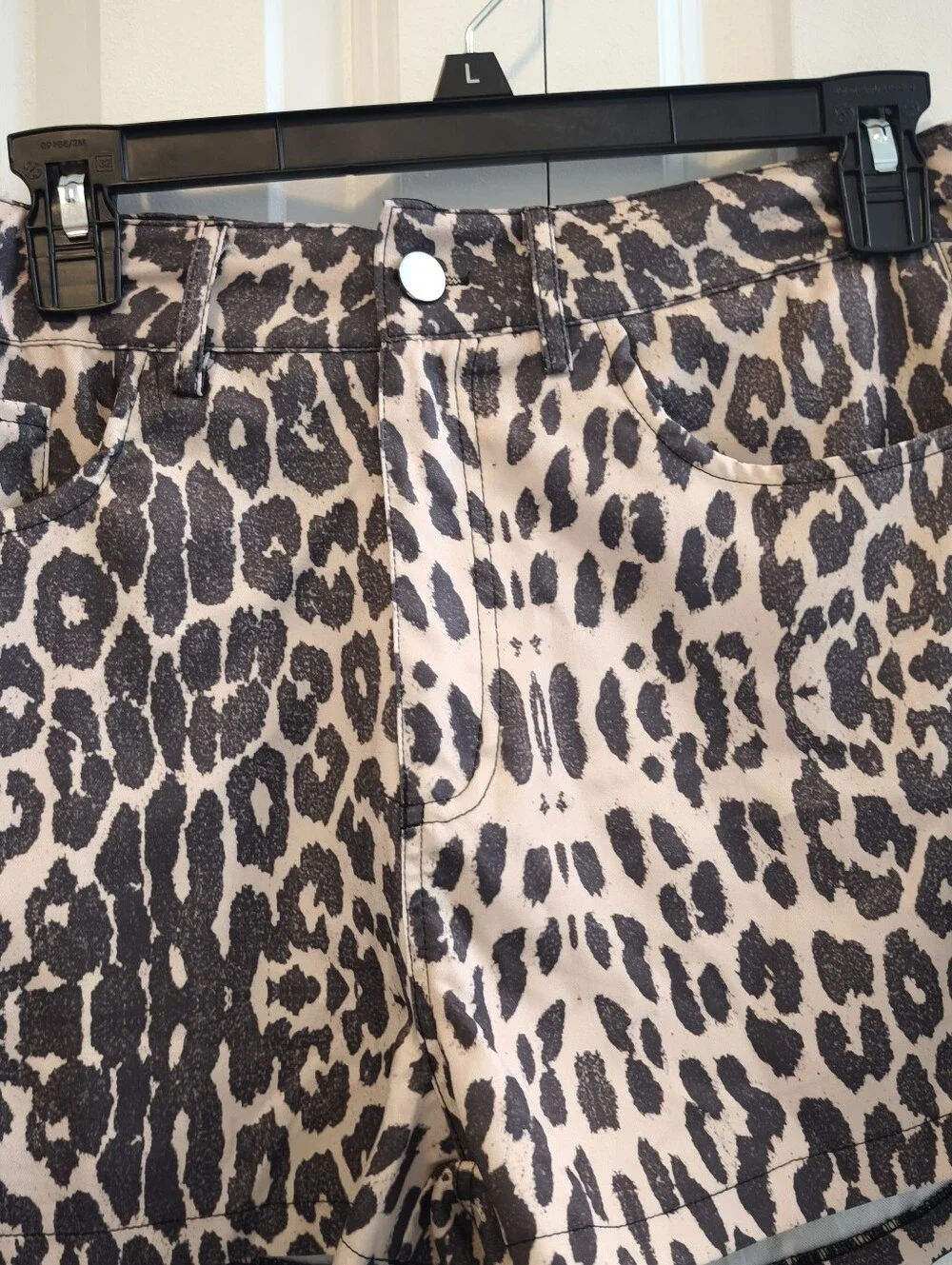 NWOT Florens Leopard Print Women's High-Rise Shorts